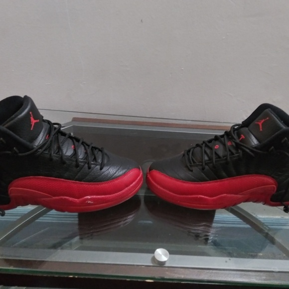 Jordan flugames 12s sz7 flaws seened in pic - Picture 2 of 4